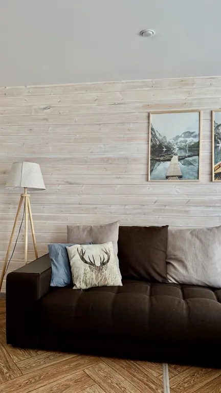 Уютная евротрешка с большой гостиной и двумя изолированными спальнями