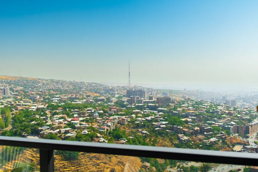 Апартаменты с видом на Ереван