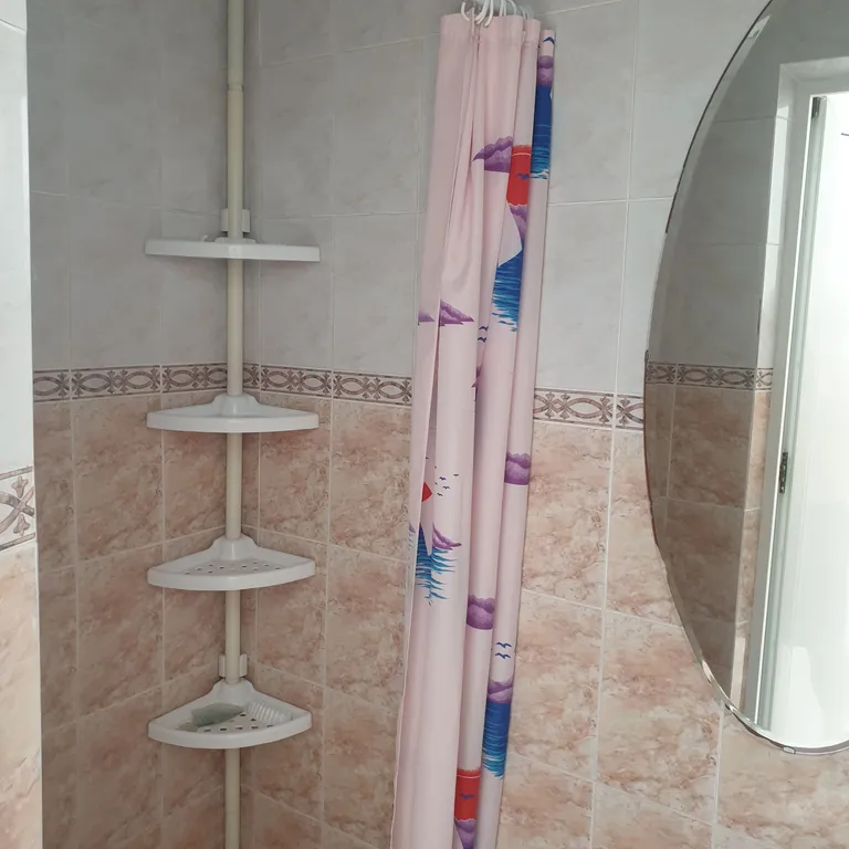 Уютный элленг с двориком Счастье на набережной Чёрного моря для двоих