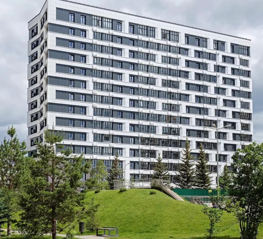 Роскошная квартира пентхаус с 4 метровыми потолками с видом