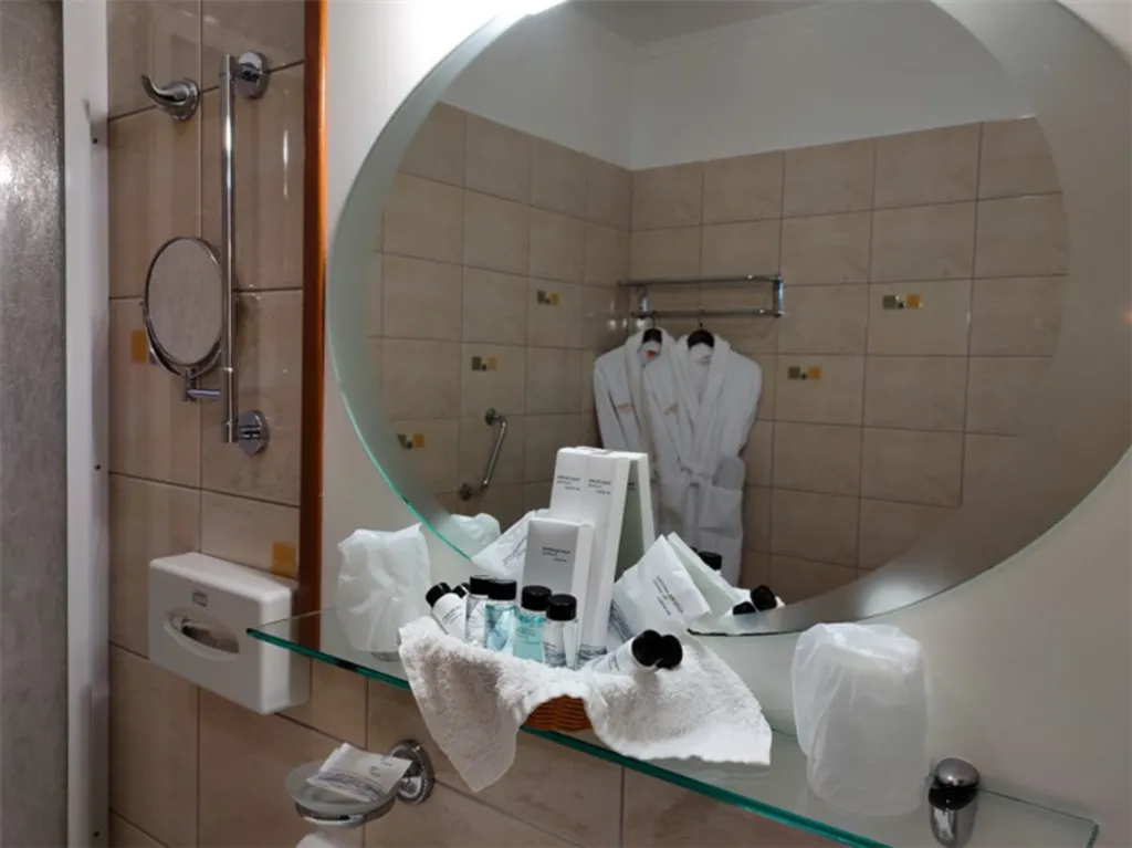 Джуниор сюит с панорамным видом на море (корп.С)