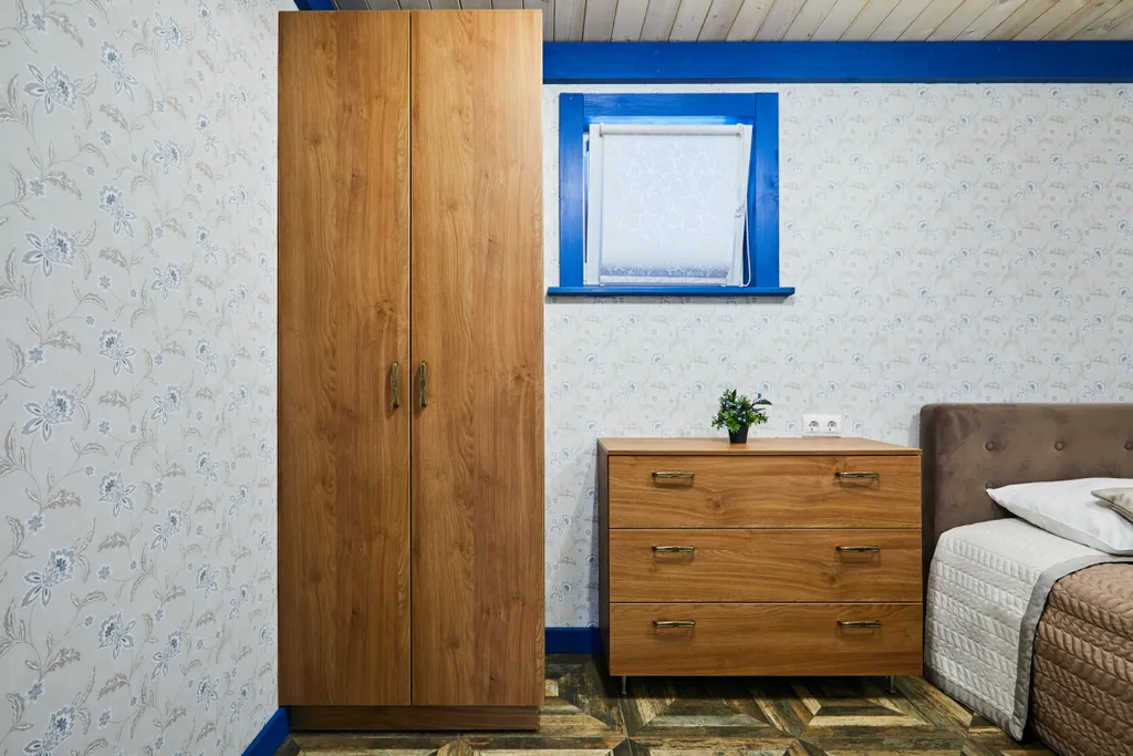 Большой коттедж с 5 спальнями, камином и террасой, Василек