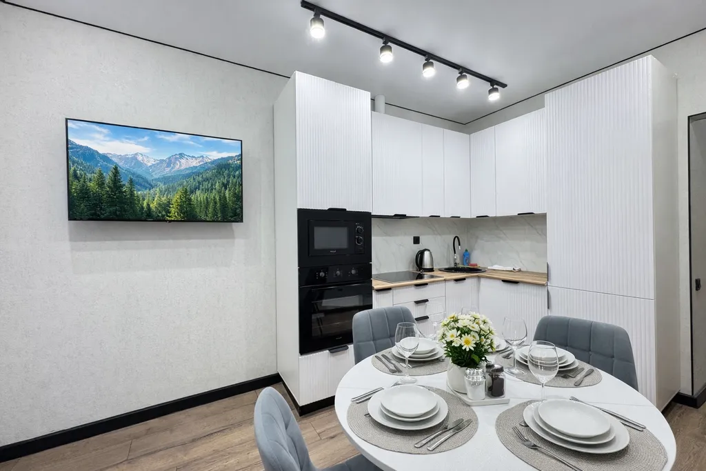 Евродвухкомнатная квартира с дизайнерским ремонтом