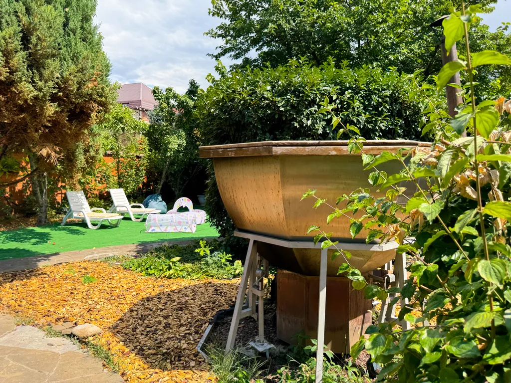 Дом с бассейном у парка Галицкого