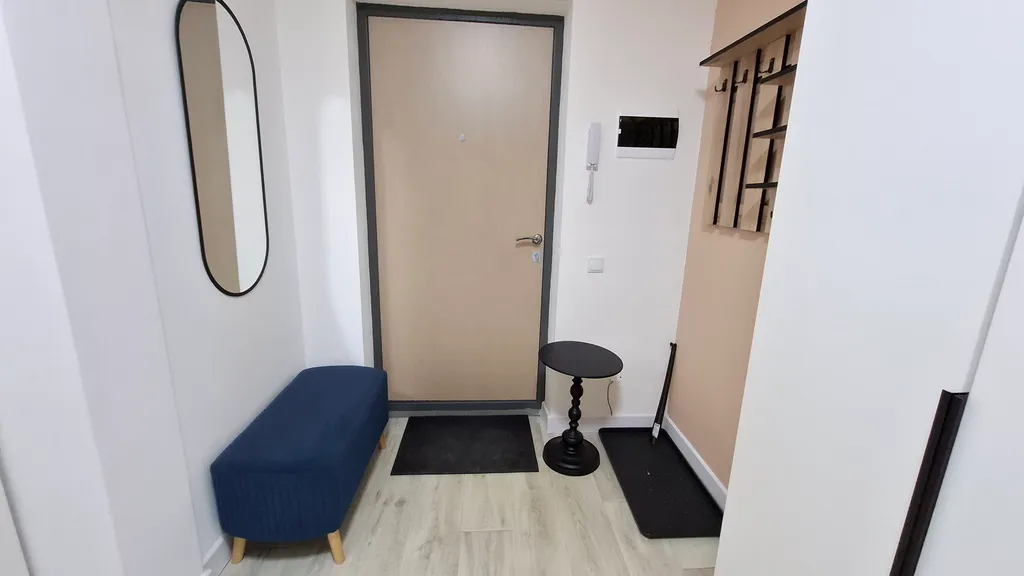 Квартира с видом на Уральские горы и реку Исеть! от 1 до 8 гостей.