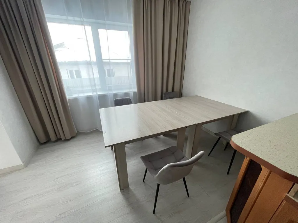 Уютный двухэтажный дом в черте города для отдыха и работы