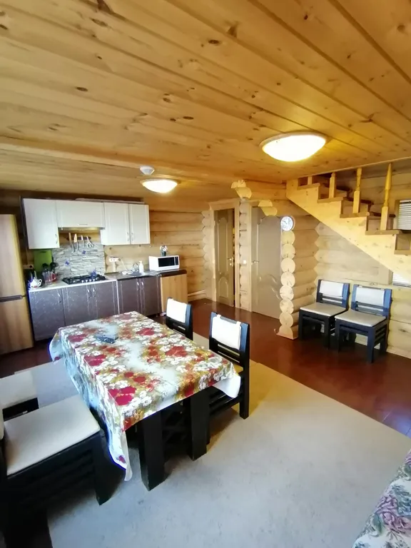 Уютный коттедж с видом на озеро