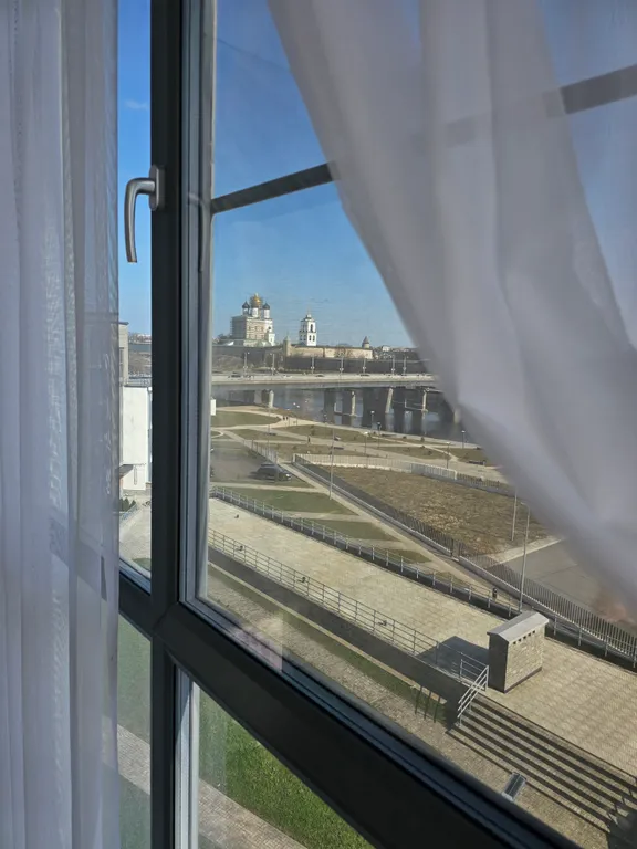 Студия у Псковского Кремля