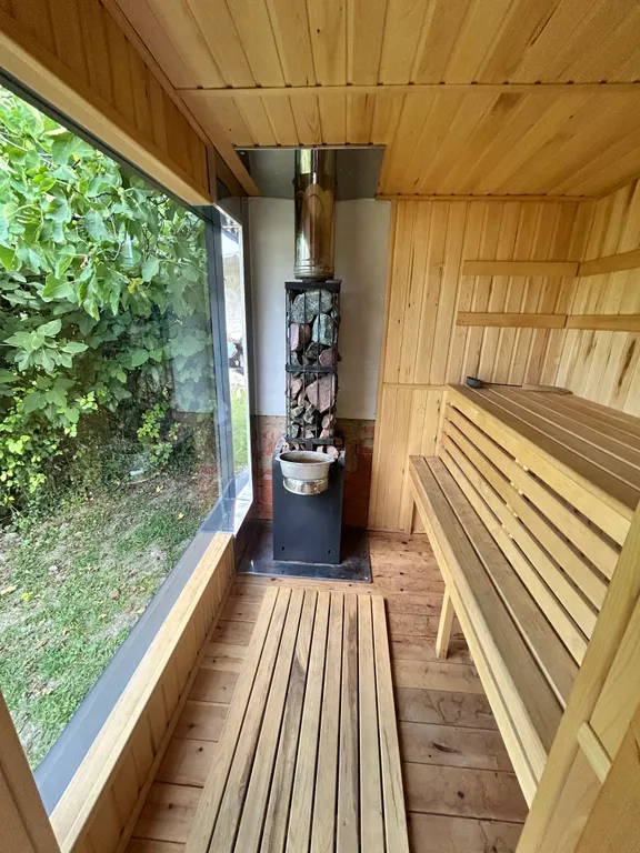 Алоха, гости - дом с теплым бассейном и баней