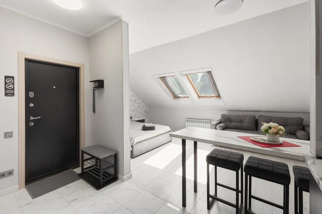 Уютная студия рядом с центром Очеретиной