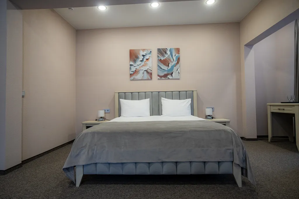 Четырёхместный номер с видом на горы