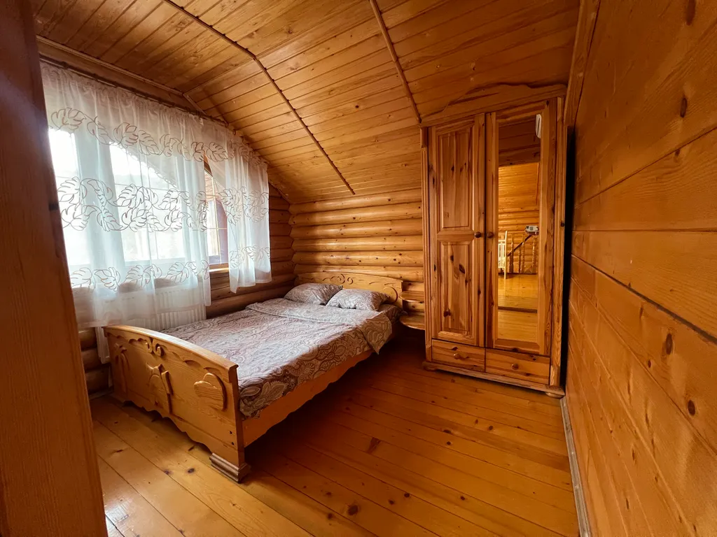 Сруб в Ялте c бассейном и сауной