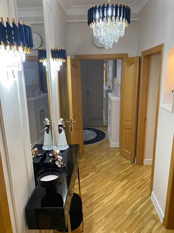 Комфортабельная 3-комнатная квартира, рядом с гостиницей «Владикавказ»