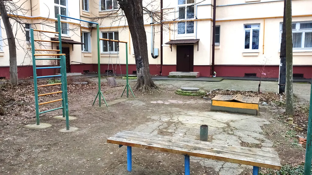 Два шага от центра