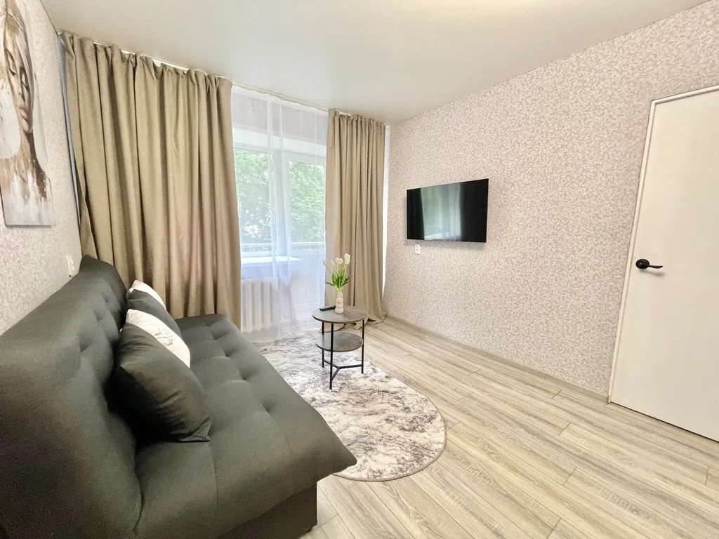 Квартира Вместительная квартира в самом центре — Екатеринбург