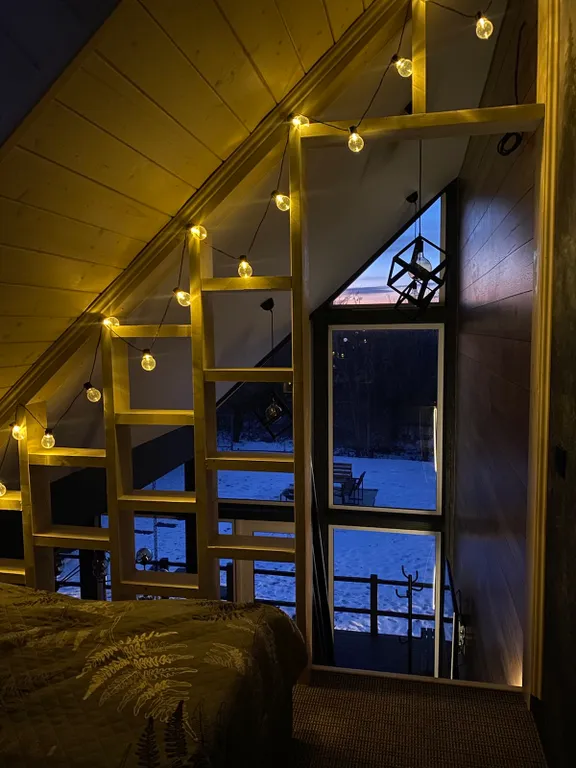 Дом-треугольник в загородном комплексе FoxWay