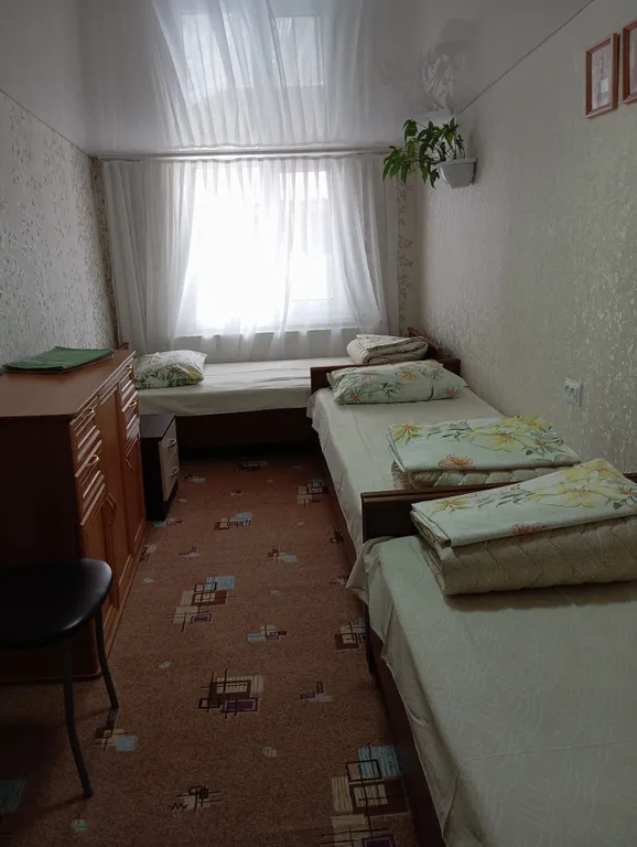 Трехместные с санузлом в номере