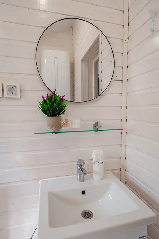 Озёрный дом с видом на живописный пруд