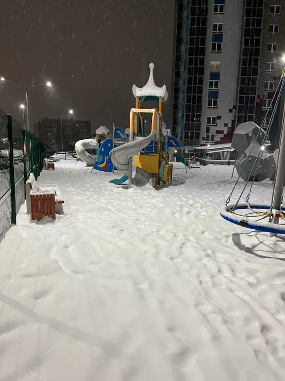 Видовая на озеро и город уютная квартира