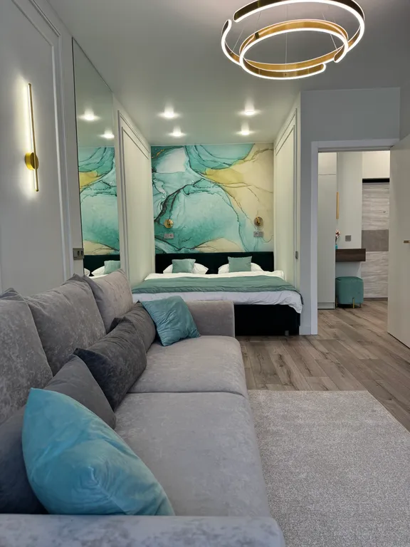 Дизайнерская квартира с бассейном на 13 этаже