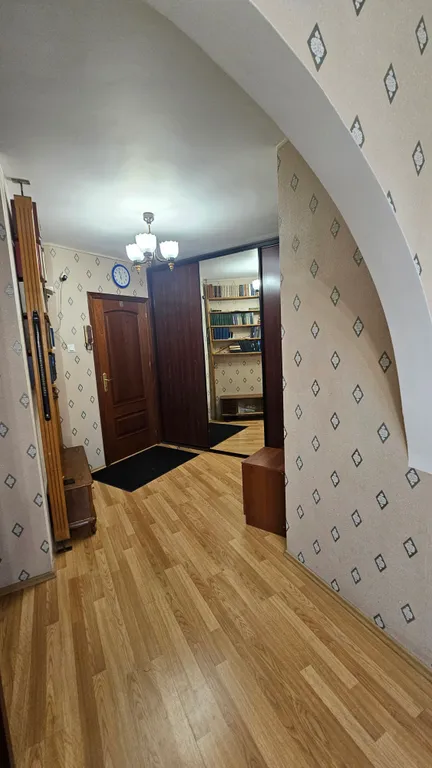 Большая просторная квартира с гостинной