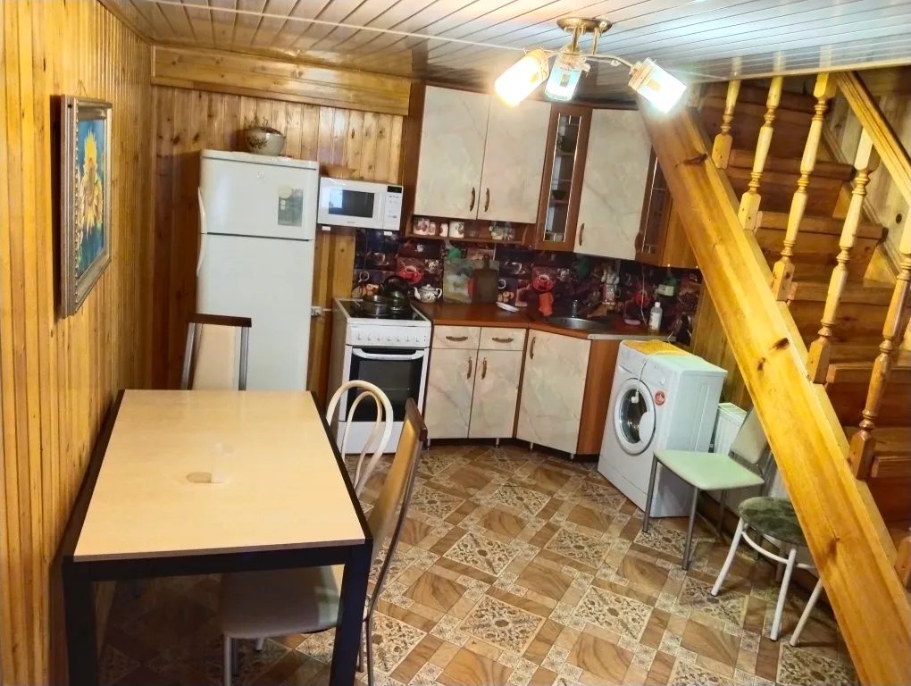 Дом на участке 6 сот