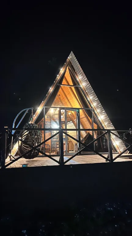 Отдых в горах в домике A-frame