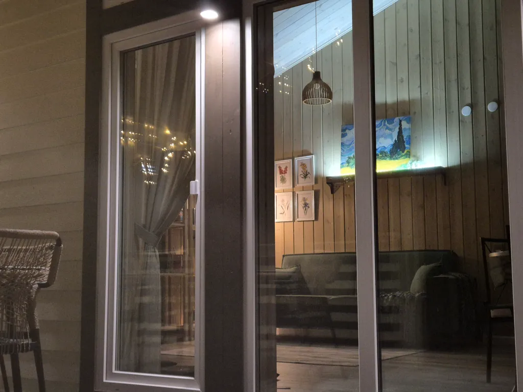 Коттедж Уютнейший дом с роскошным видом на озеро — Ларионово