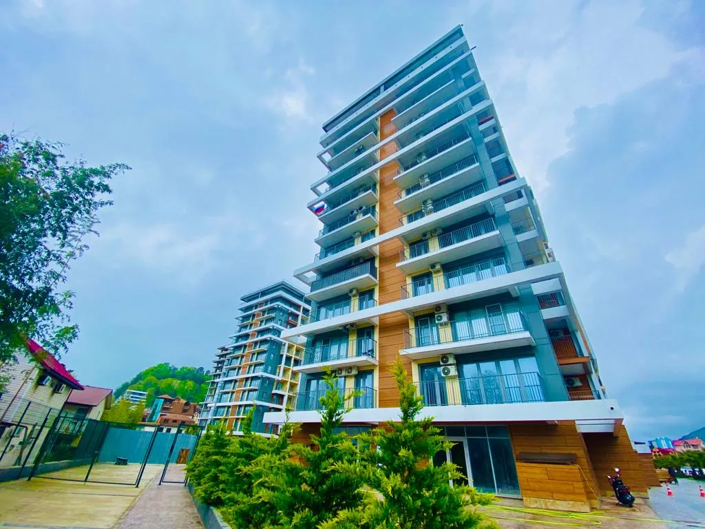 Апартамент с видом на море и горы