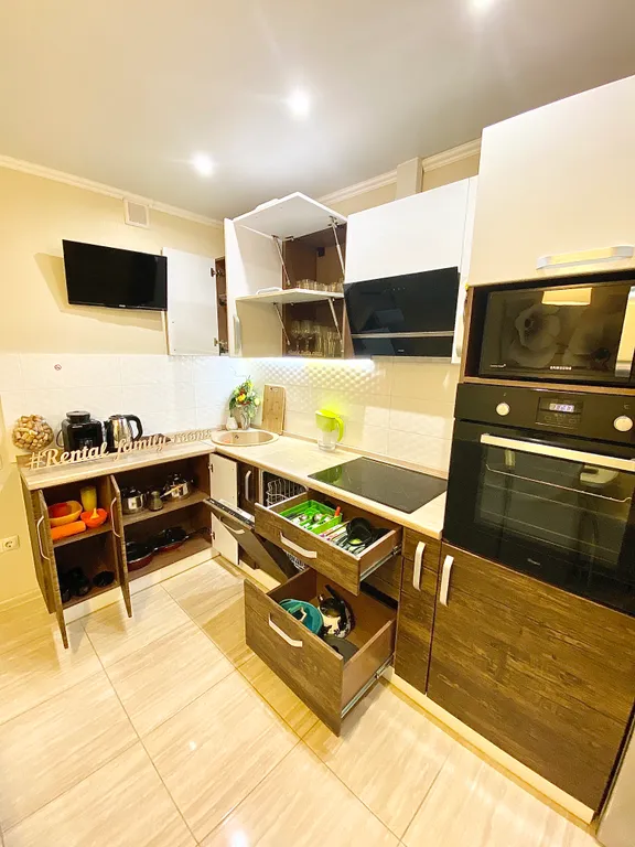 Большая квартира класса люкс с дизайнерским ремонтом