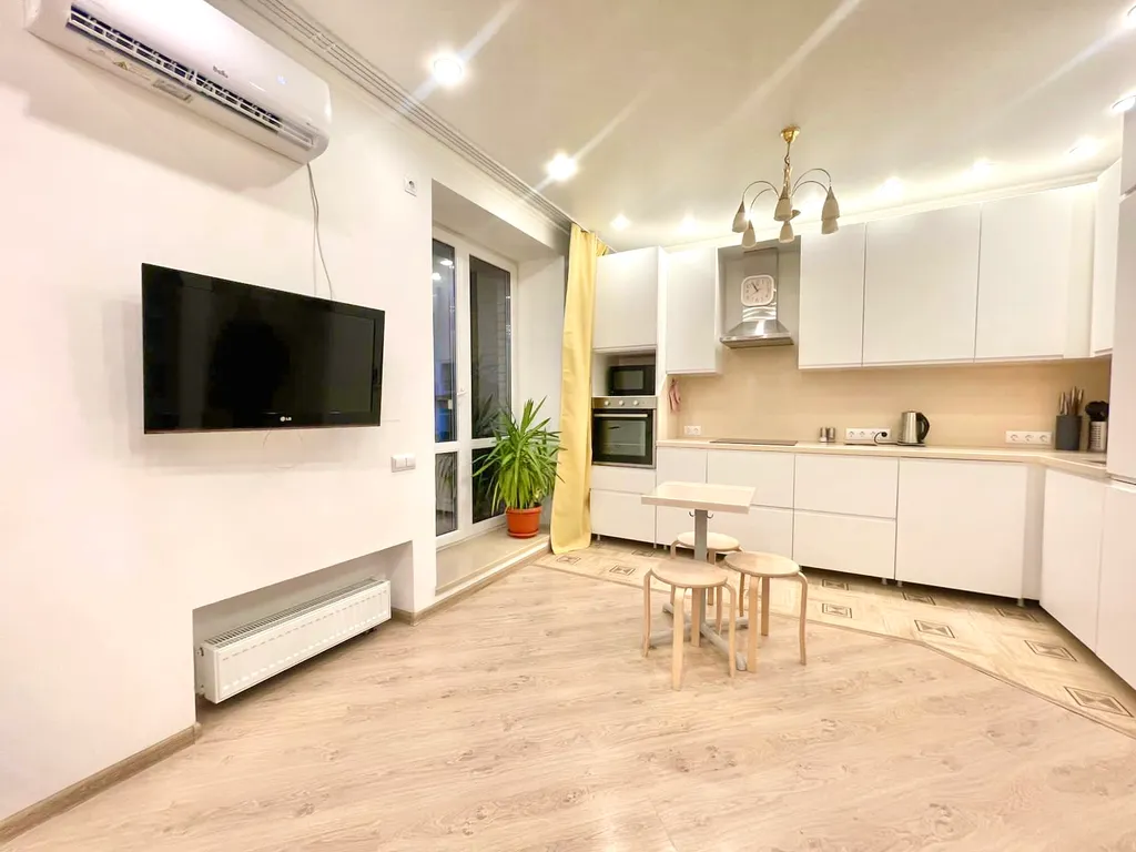 Большая студия на проспекте