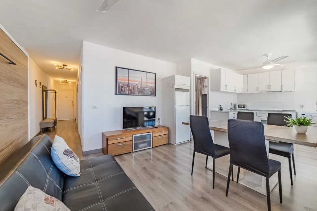 4-комнатная Квартира