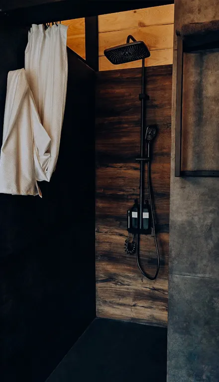 Двухэтажный а-фрейм 2 с панорамным остеклением и террасой