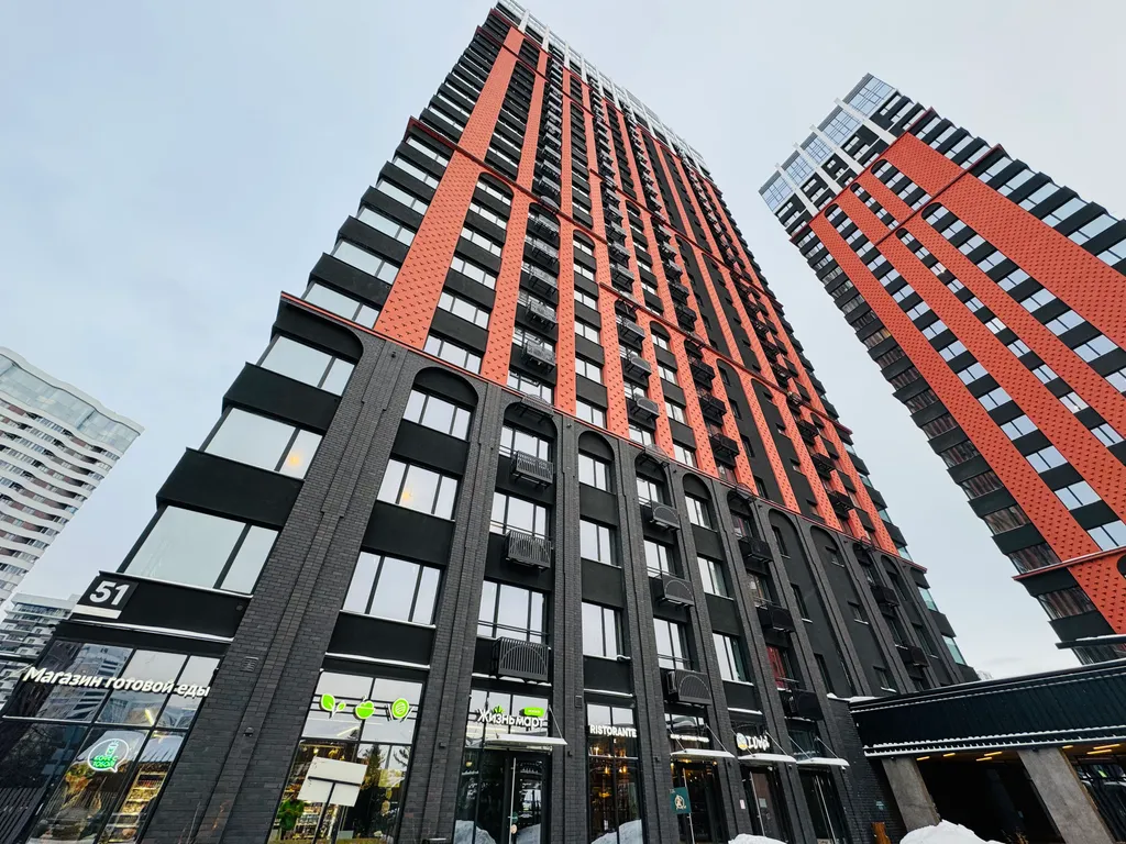 Роскошная квартира у ТРЦ Аура в новом доме