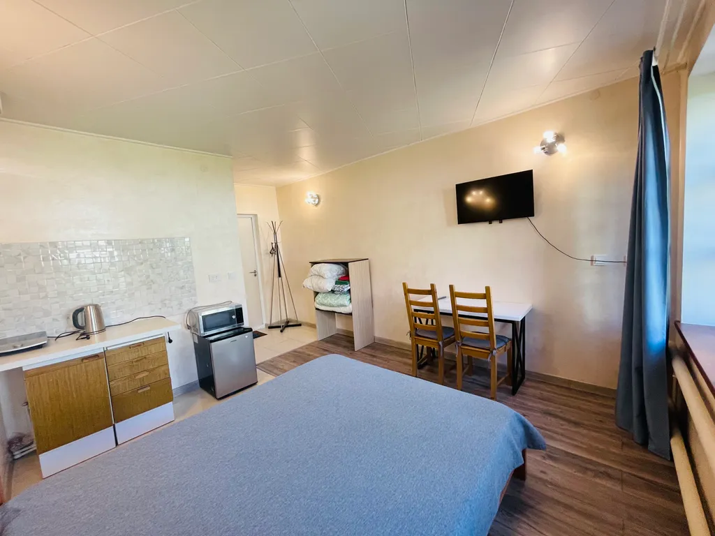 Уютный номер с выходом в сквер Волкова