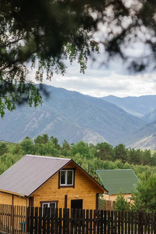 Кедровый домик с видом на горы
