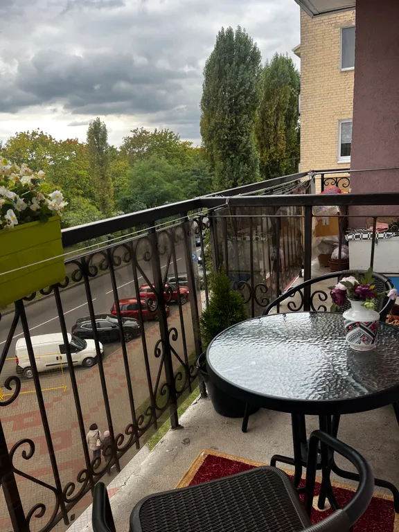 2х комнатная квартира с видом на реку. Центр. Набережная.