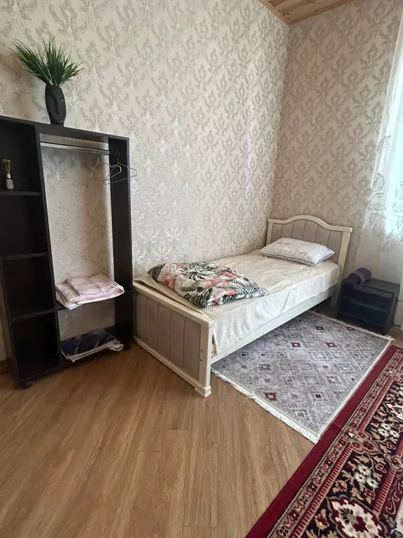 Новый уютный домик в сельской местности из двух комнат для отдыха