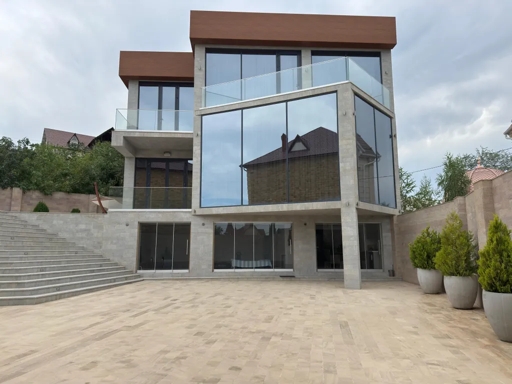 Коттедж Вилла у моря — аренда посуточно в Дербент