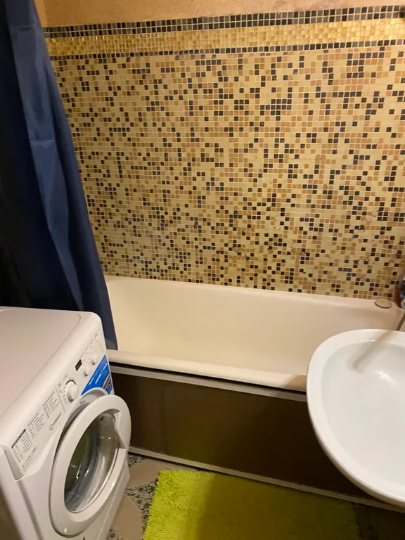 Комната в центре, заселение строго по паспорту