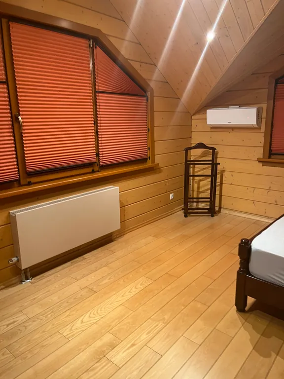 Деревянный дом с приватной территорией