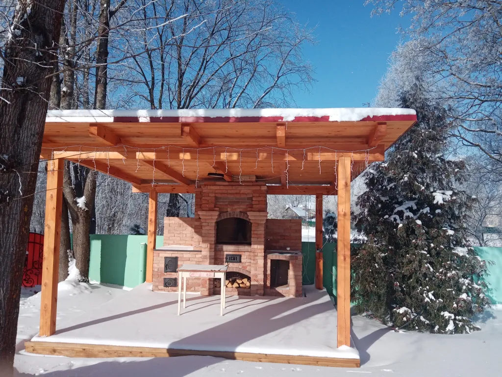 Уютный дом на берегу с мангальной зоной и баней