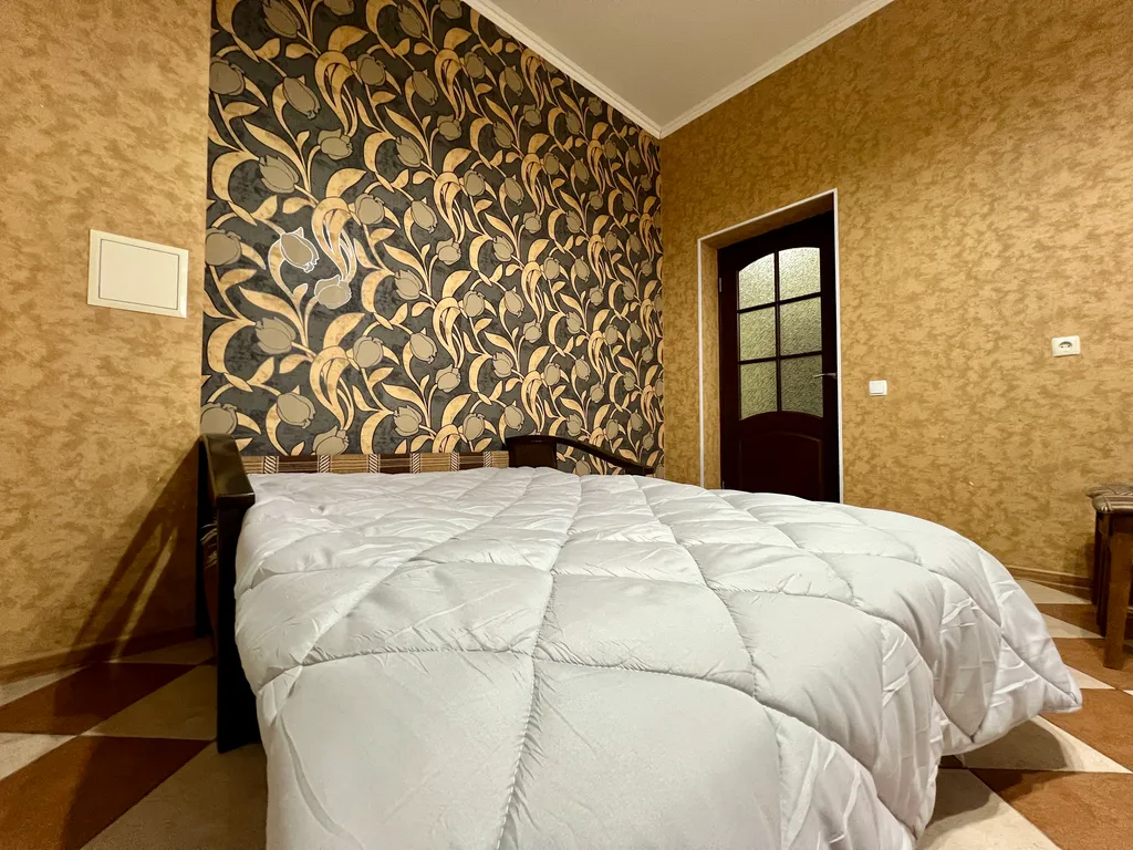 Рядом пляж парк Победы Херсонес не берем оплату за уборку