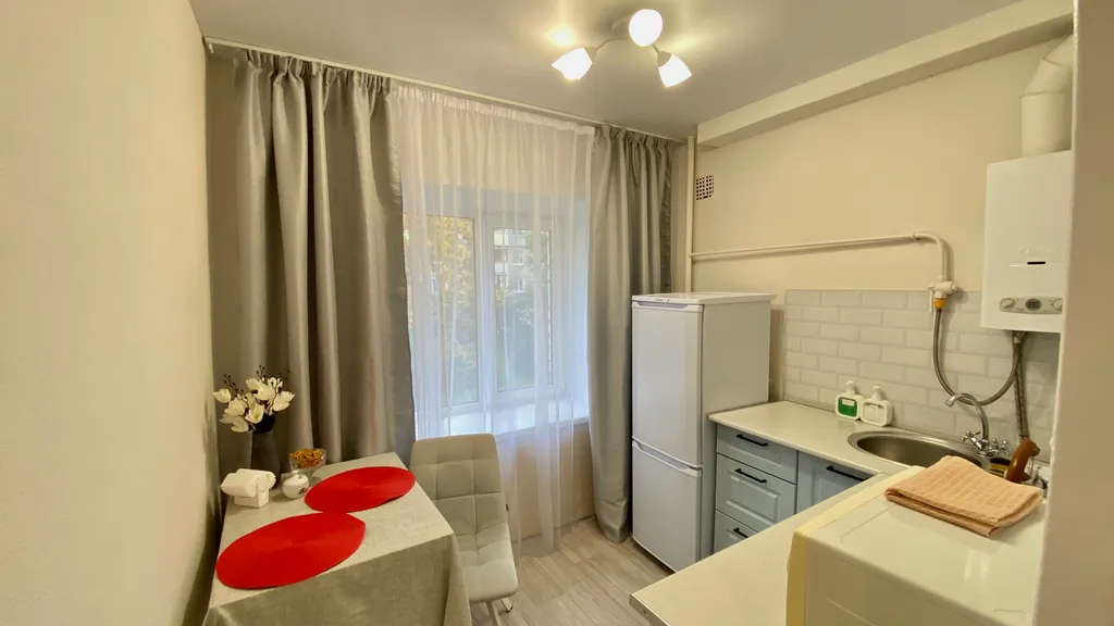 Алая квартира у парка