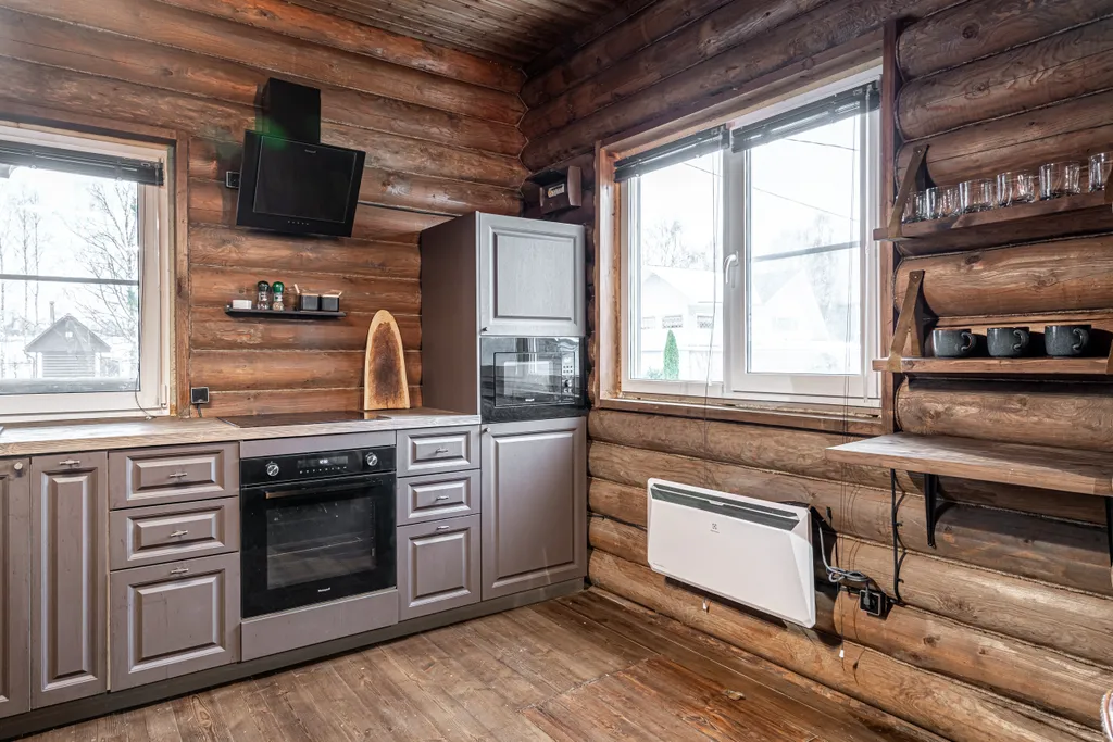 Уютный бревенчатый дом