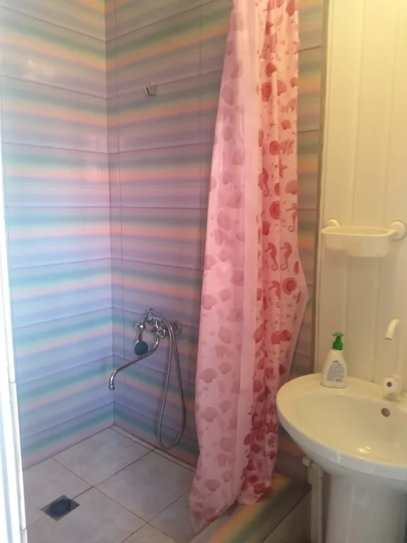 Скворечник с холодильником и с удобствами