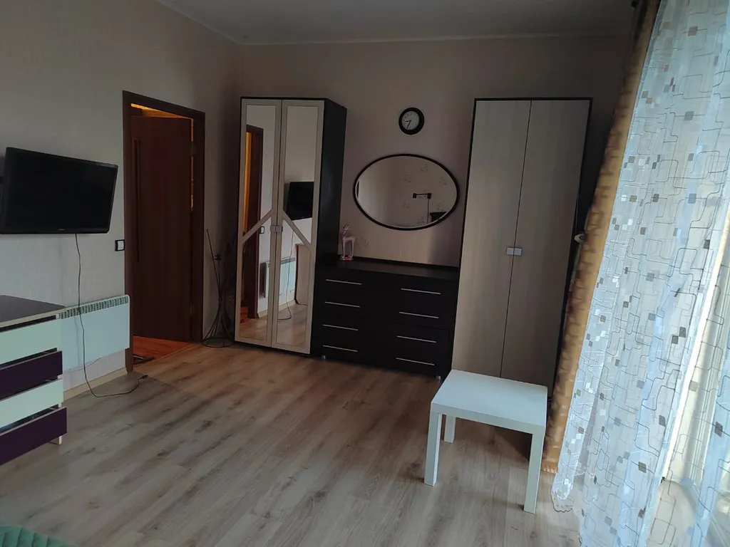 Просторная 2-комнатная квартира с кухонной зоной