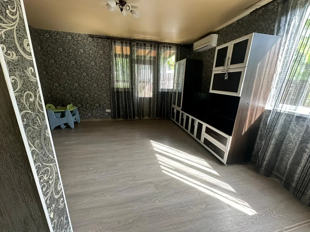 Дом у Дольмена