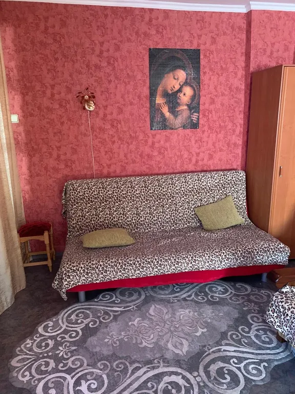 Полдома в центре города недалеко центр. рынок, удобный выезд в горы