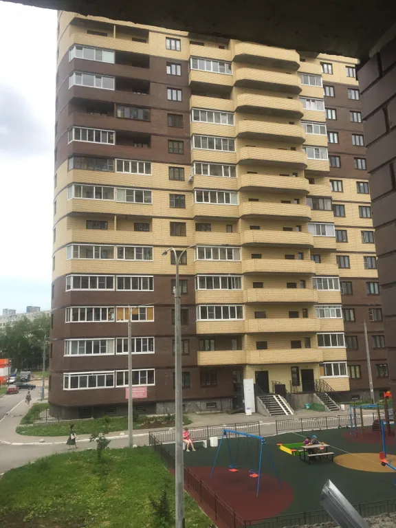 Уютная квартира в новом доме в центре города с хорошим ремонтом